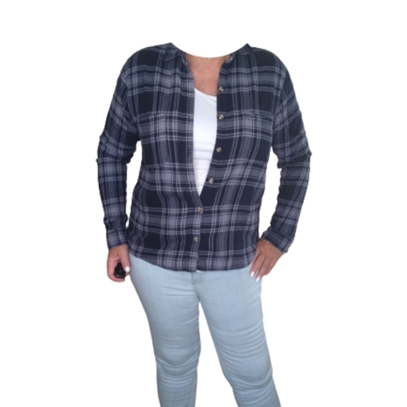 Abercrombie & Fitch Navy and Powder Blue  Plaid 100 % Cotton Shirt Size Small​ - Picture 6 of 15